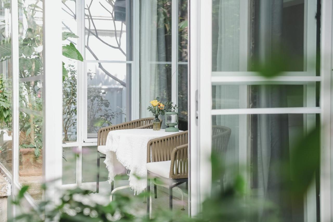 Shenzhen No'6 Garden Villa --French Window With Garden View,Close To Sea World &Shekou Ferry Port &K11 Ecoast &Subway Nearby ,Offer Western Food And Coffee &English Speaking With Tour Services Exteriér fotografie