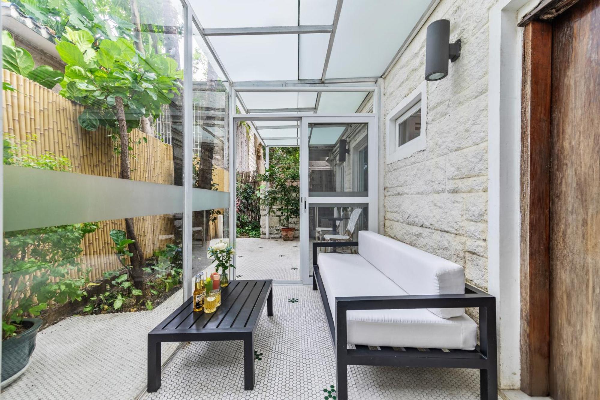 Shenzhen No'6 Garden Villa --French Window With Garden View,Close To Sea World &Shekou Ferry Port &K11 Ecoast &Subway Nearby ,Offer Western Food And Coffee &English Speaking With Tour Services Exteriér fotografie